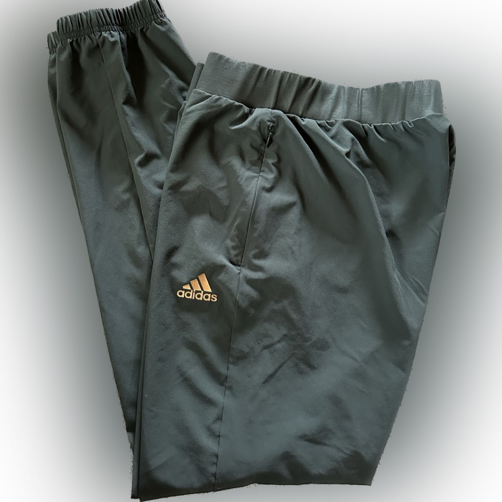 Adidas women’s Small army green pants. - Picture 1 of 9